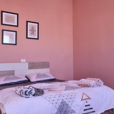 Sky Apartament. Bllok District Тирана Екстер'єр фото