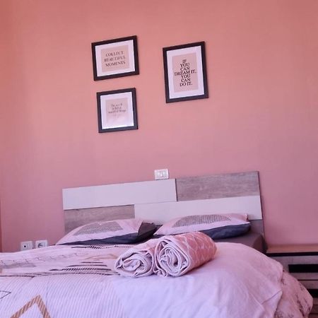 Sky Apartament. Bllok District Тирана Екстер'єр фото