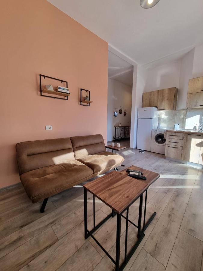Sky Apartament. Bllok District Тирана Екстер'єр фото
